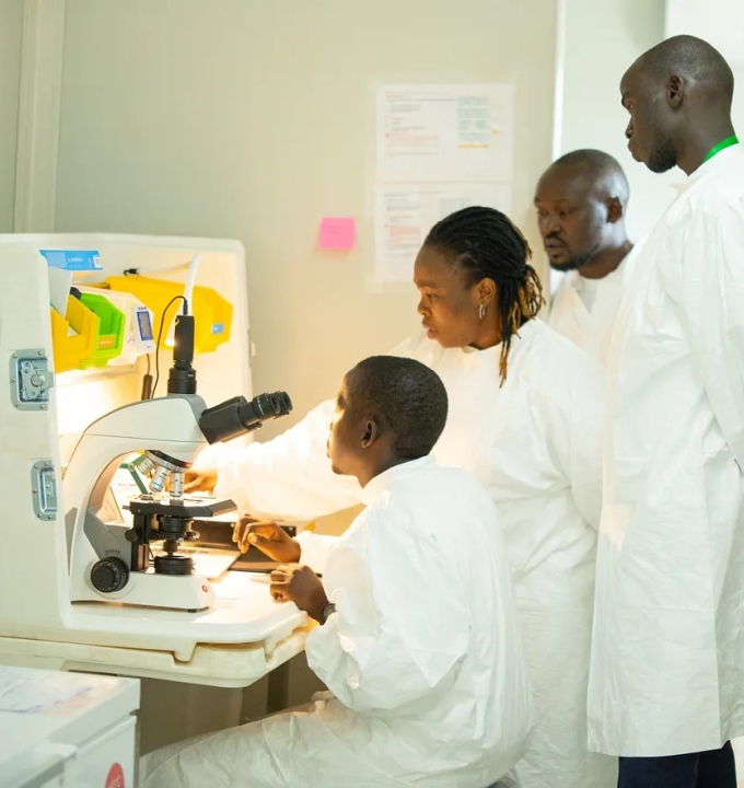 To address antimicrobial resistance, MSF launched its “Mini-Lab” initiative in Bentiu, Unity State, South Sudan. Mini-Lab is a transportable, self-contained, quality-assured, bacteriology laboratory that will significantly improve diagnosis relevance and treatment effectiveness. 