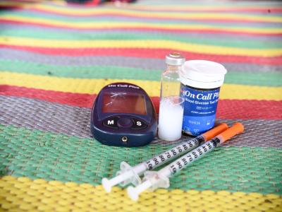 Glucometer, syringes and test strips for patients with diabetes