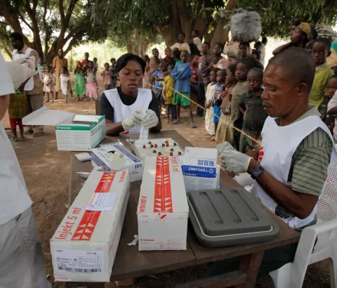 In South Kivu, MSF ran a mass immunization campaign in Fizi health zone that aims to vaccinate 120,000 children between the ages of 6 months and 15 years against measles over a period of six weeks.